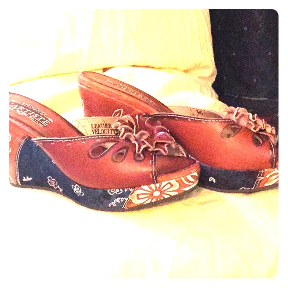 L~ARTISTE SPRING STEP Sandals